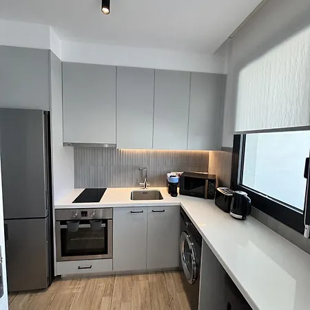 Yamas Olympia Old Town Center Apartment *