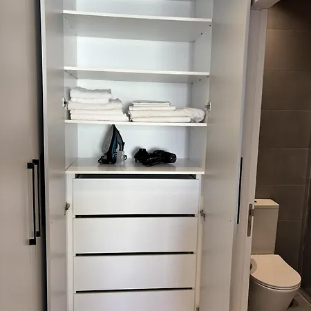 Yamas Olympia Old Town Center Apartment