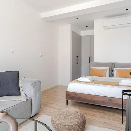 Apartment Yamas Olympia Old Town Center