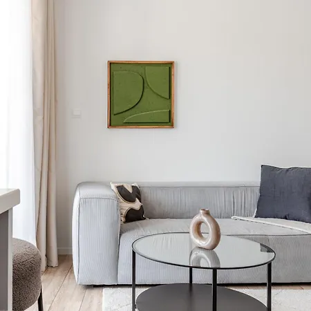 Yamas Olympia Old Town Center Apartment *