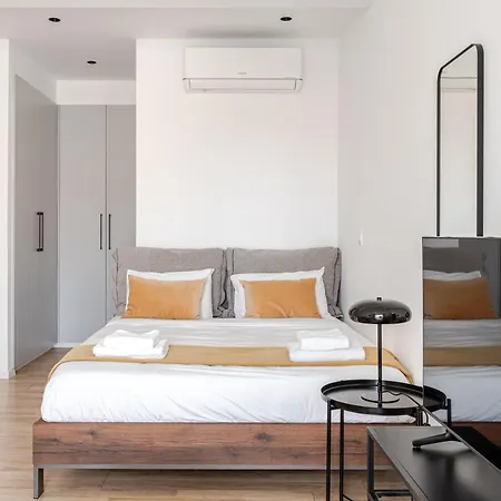 Yamas Urban Living Olympia Apartment