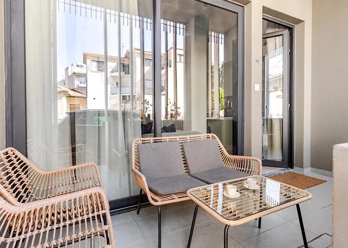 Yamas Urban Living Olympia Old Town アパート