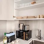 Aparthotel Yamas Urban Living Olympia 3*