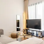 Yamas Urban Living Olympia Old Town Apartahotel