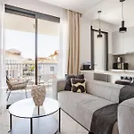 Yamas Urban Living Olympia Old Town 3*