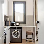Yamas Urban Living Olympia 3*
