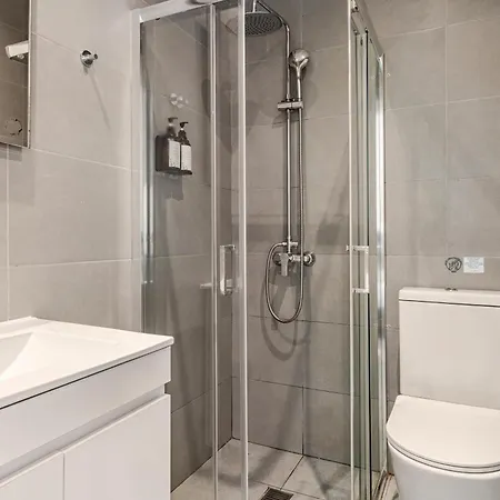 Yamas Urban Living Olympia Aparthotel 3*