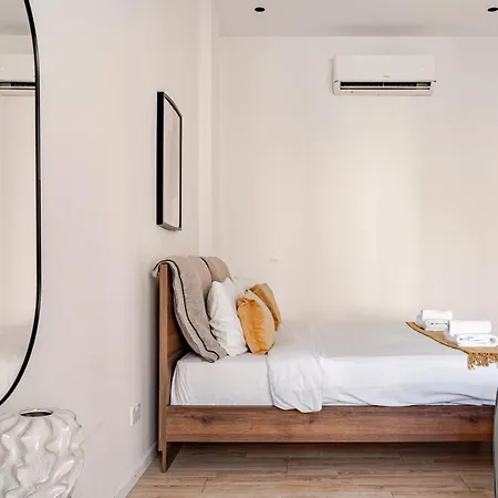 Yamas Urban Living Olympia Aparthotel
