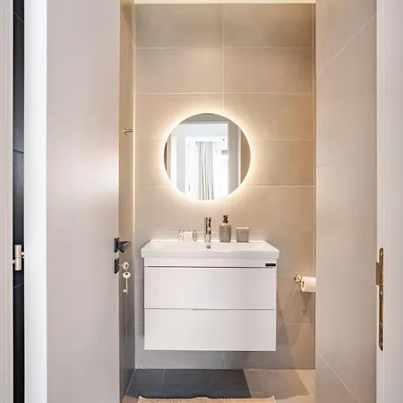 Yamas Urban Living Olympia 3*