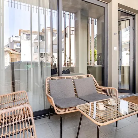 Yamas Urban Living Olympia Old Town Daire