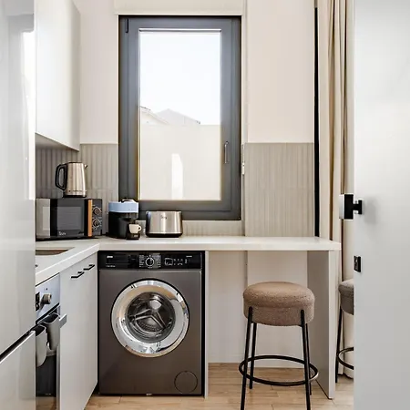 Yamas Urban Living Olympia 3*